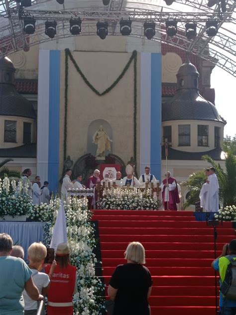 Koronacja Obrazu Matki Bożej w Smolicach Aktualności Parafia pw Św