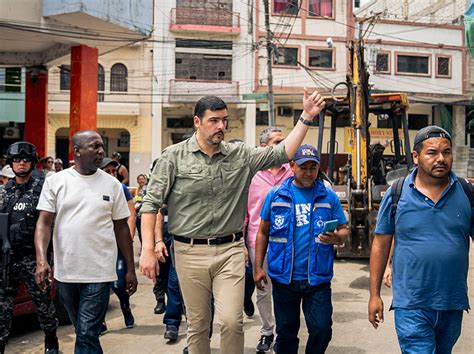 Alcalde Aquiles Alvarez Supervisa Obras En La Trinitaria Y Calle