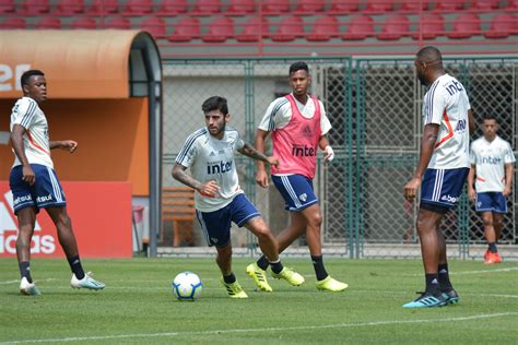 Jogo Treino E T Tico Marcam Retorno Ao Ct Da Barra Funda Spfc