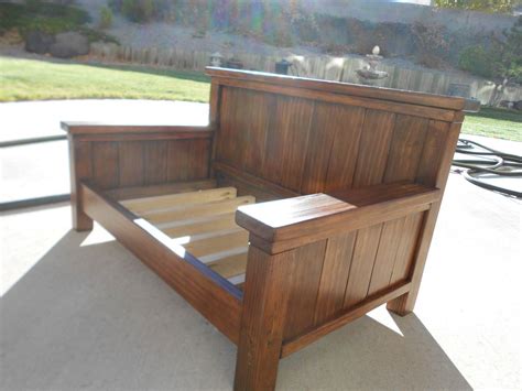 Easy Diy Daybed How To Make A Daybed From A Twin Bed How To Build A