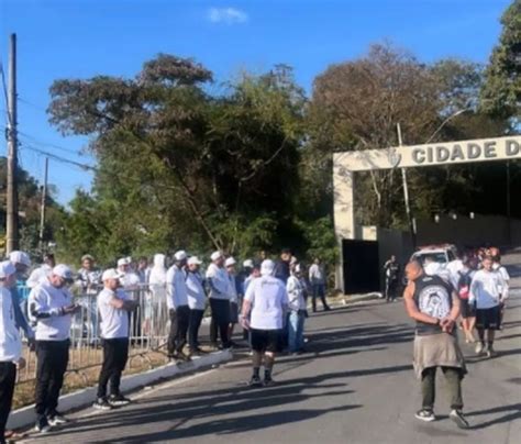 Planeta Do Futebol DEU GREEN On Twitter Mais Imagens Do Protesto