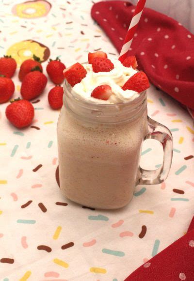 Cómo hacer el mejor milkshake de fresa y plátano en casa De Rechupete