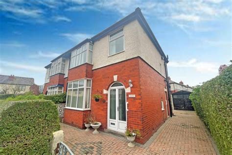 Hillside Avenue Fulwood Preston Pr2 3 Bedroom Semi Detached House