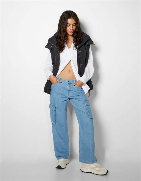 Estos Jeans Cargo De Bershka Son El Nuevo Deseo De Las Expertas En 2022