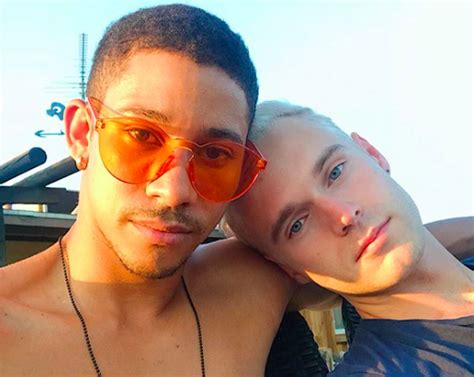 El vídeo gay de Keiynan Lonsdale besando a su novio CromosomaX