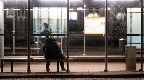 Tarifverhandlungen Pnv Fff Planen Stadtversammlung Antenne Sachsen