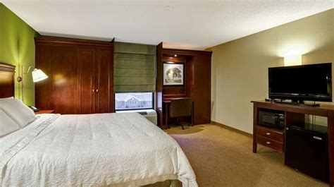 Hampton Inn Morgantown- Tourist Class Morgantown, WV Hotels- GDS Reservation Codes: Travel Weekly