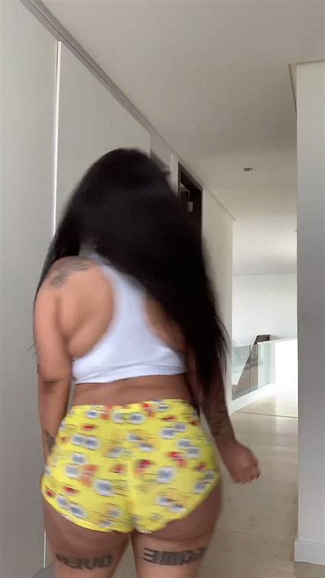 ᴅʌᴅᴅʏsʌɴᴏɴ ️‍🔥 On Twitter Rt Amoraluvx I Love Shake My Booty 🥵🍑👇🏽