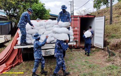 Distrito Naval Caribe Realizó El Descargue De 965 Paquetes Alimenticios