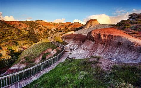 Wonderful Wooden Walkway In A Park Gorge R Walkway Grass Gorge R