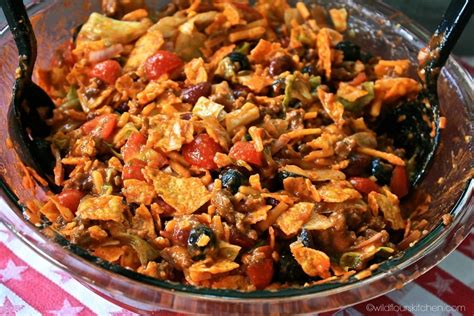 That 70 S Taco Salad With Homemade Catalina Dressing And Homemade Taco Seasoning Wildflour S