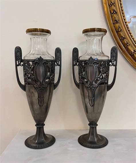 Proantic Paire de vases Art Déco en étain avec son cristal