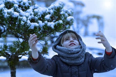 Child Girl Snow Lighting - Free photo on Pixabay - Pixabay