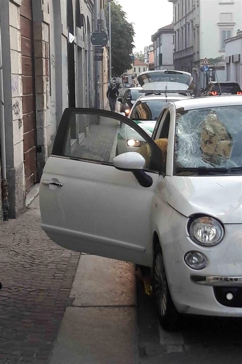 Via Lecco Auto Travolge Una Famiglia In Bicicletta