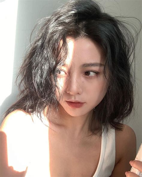 Hot girl Trung Quốc vẫn đẹp cuốn hút dù mặt nhiều nốt ruồi Báo Dân trí