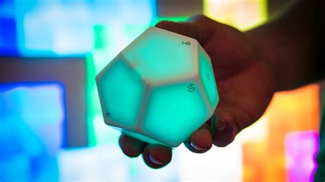 Color-changing smart lights kicked it up a notch at CES 2018 - CNET