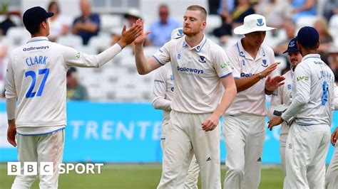 County Championship Sussex Ease To Big Final Day Win Against Gloucestershire Bbc Sport