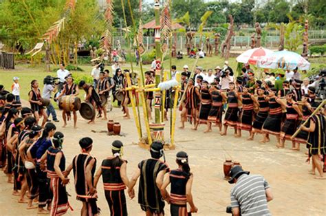 Tìm hiểu lễ bỏ mả của người dân tộc Ê đê ở Đăk Lăk Bản Tin Đắk Lắk