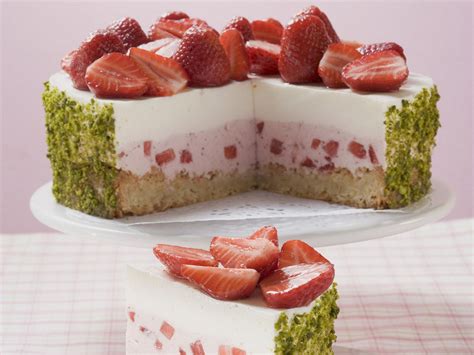 Erdbeertorte Mit Quark Rezept Erdbeerkuchen Mit Quark Rezept