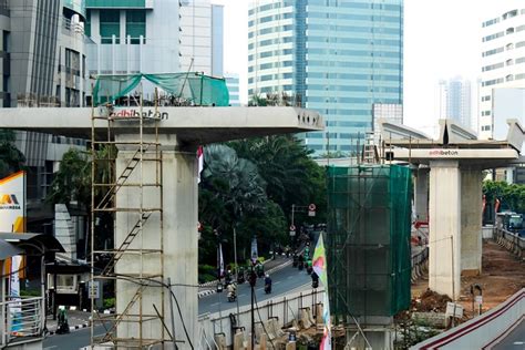 SIG Pasok Beton LRT Jabodebek Untuk Dukung Ketahanan Konstruksi