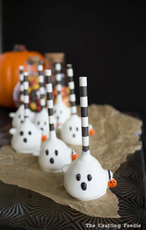 Trick Or Treat Ghost Cake Pops Halloween Cake Pops Halloween Treats