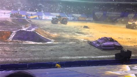 El Toro Loco Freestyle Monster Jam San Antonio Youtube