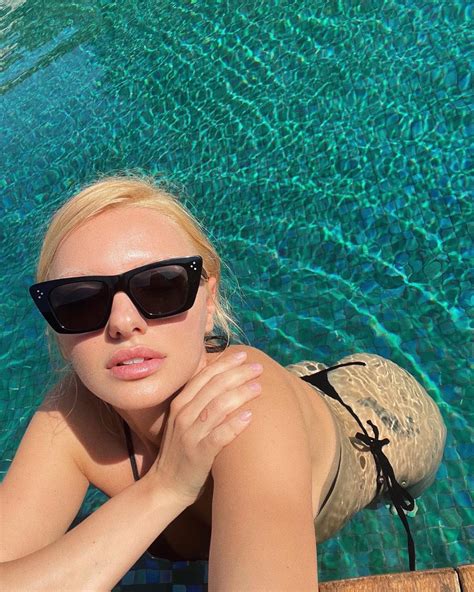 Alexandra Stan Bikini Ass Of The Day DrunkenStepFather