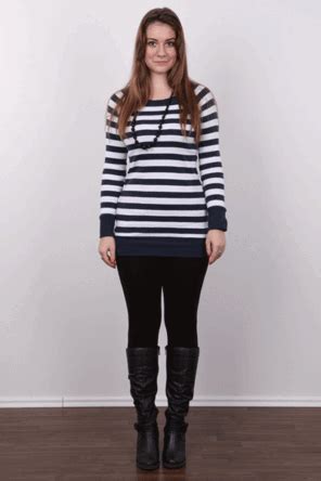 Dress Undress Gifs Casting Foto Porn Pic