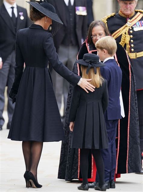 Kate Pays Touching Tribute To The Queen Philip Wearing Monarchs