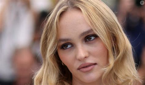 Lily Rose Depp World Class Sinner Lyrics Letra