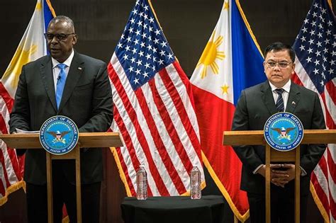 US Philippines Defense Leaders Discuss Strengthening MDT Maritime