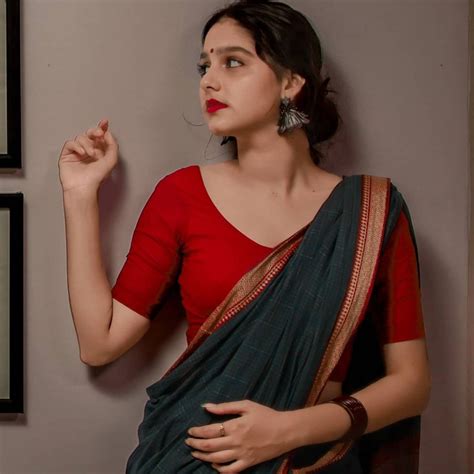 Anaswara Rajans Saree Photoshoot Goes Viral On Social Media L Anaswara