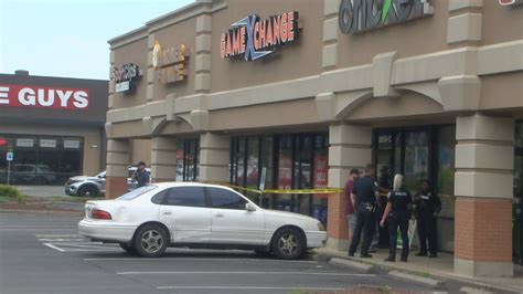 1 Dead 1 Hospitalized After Shooting Inside Dixie Highway Business