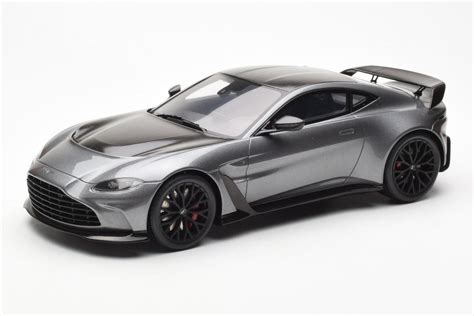 Gt Spirit Aston Martin V Vantage Magnetic Silver Nowy Model