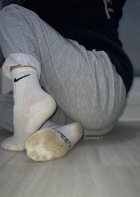 I Know You Want A Sniff Of My Smelly Socks😏 Selling Rgymsocks