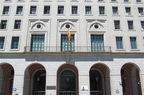 Multas De M S De Euros Tras El Golpe A Falsas Cooperativas De