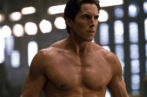 Christian Bale En Batman Begins Fueradeserie Cultura