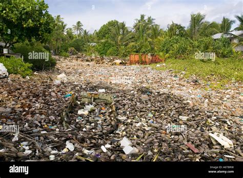 Tuvalu House Funafuti Hi Res Stock Photography And Images Alamy