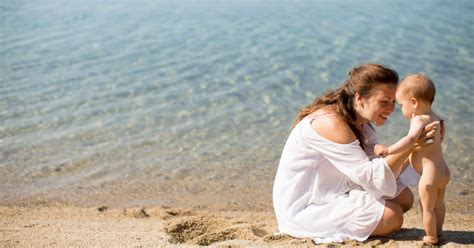 Keeping Your Baby Cool In Hot Weather