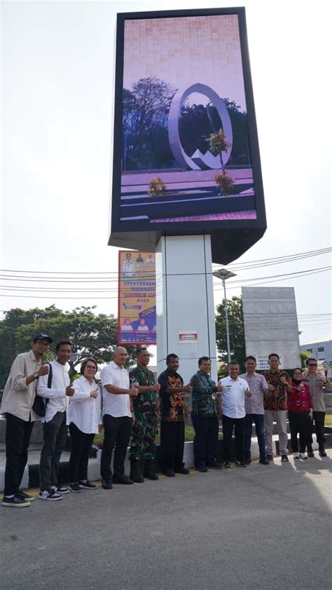 Wali Kota Resmikan Videotron Dan Tugu Nol Kilometer HARIAN MERCUSUAR