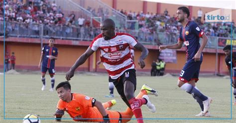 Hasil Madura United Vs Borneo Fc Minim Peluang Di Babak Pertama