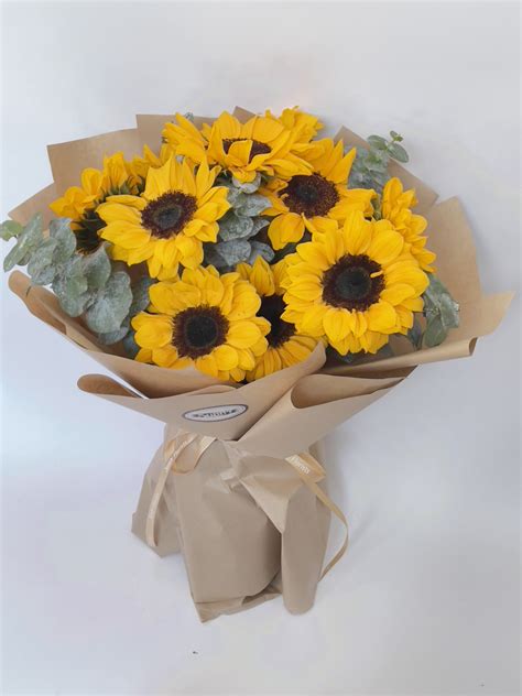 Sunflower Bouquet by Sunny Florists