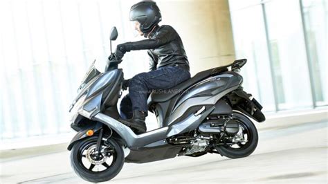 2023 Suzuki Burgman Street 125 EX Debuts New Features