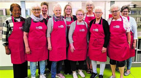 brotZeit e V Ehrenamtliche Tätigkeiten halten Senioren jung Tag der