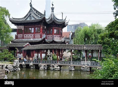 Yuyuan Gardens In Shanghai Yu Yuan Garden Bazaar Chinese China Jiyu