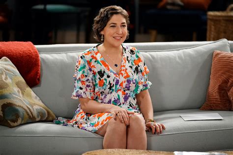 Mayim Bialik Absolutely Stunning Drunkpoet