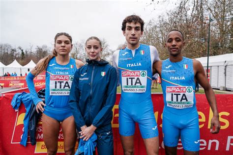 Atletica L Italia Non Difende Il Titolo Nella Staffetta Mista Degli