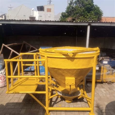 Sewa Rental Sewa Rental Bucket Cor 800 Liter Bucket Cor 1000 Liter • Pt Dinamik Konstruksi Indonesia