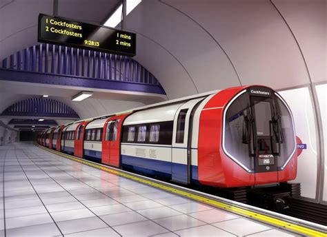 Il Nuovo Treno Della Piccadilly Line Arriva A Londra In Vista Della