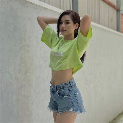 Hot girl Trâm Anh thích mặc quần hot pants dù dễ gây hiểu nhầm